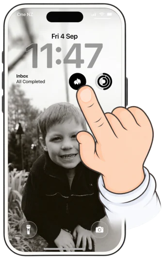 A tap on Olly’s Lock Screen button to start recording